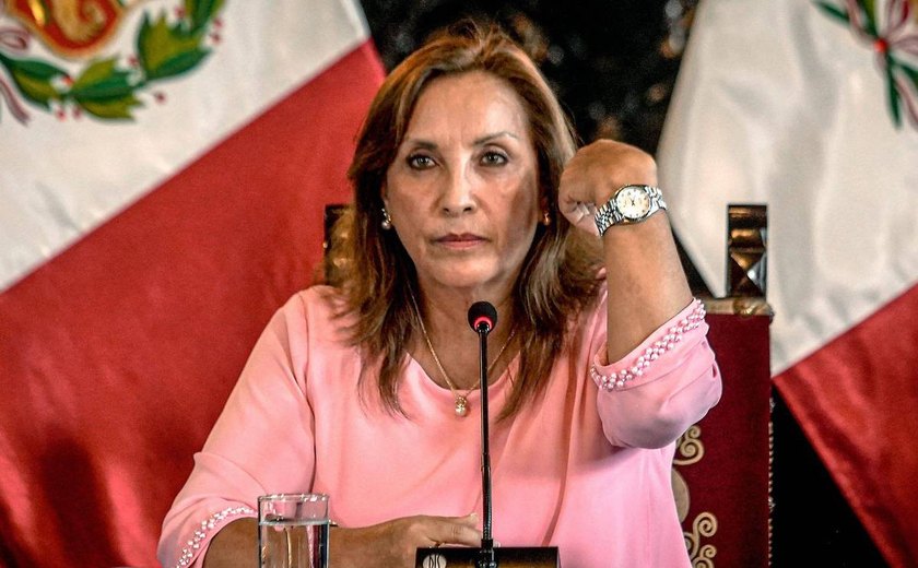 Procuradoria do Peru denuncia presidente por suspeita de suborno no caso 'Rolexgate'