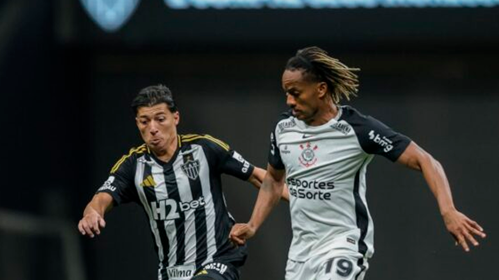 Empate com polêmicas: Atlético-MG e Corinthians ficam no 0 a 0 em jogo movimentado na Arena MRV