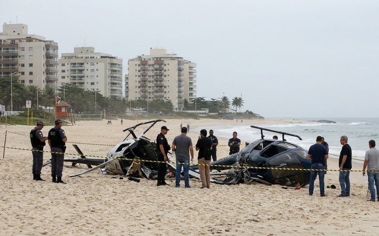 Novas imagens mostram queda de helicópteros após colisão no Rio
