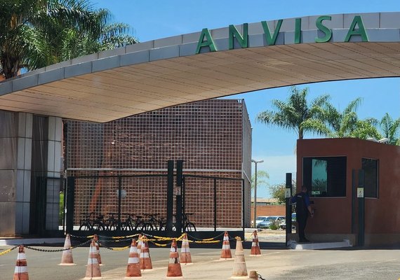 Anvisa atualiza normas de vigilância em portos e aeroportos