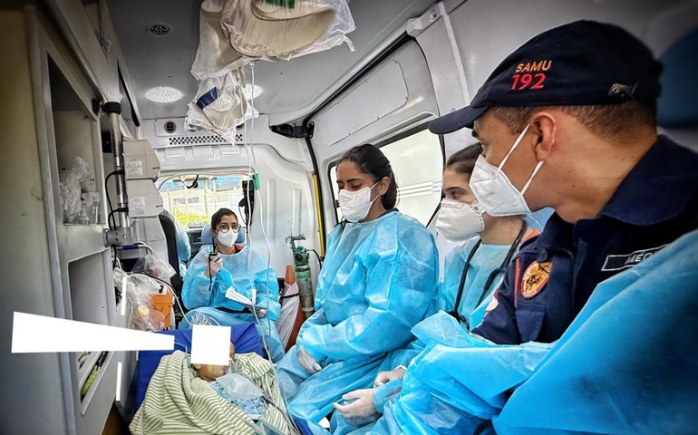 Samu realiza transferência de emergência em caso de suspeita de meningite em criança de 3 anos