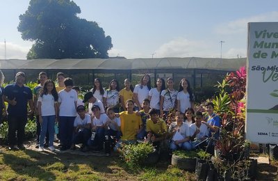 Estudantes visitam o Viveiro de Mudas de São Miguel dos Campos