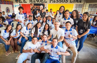 Rafael Brito comemora liderança de Alagoas em matrículas no 3º ano no Nordeste, consolidando avanço do Cartão Escola 10