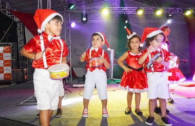 Show infantil e apresentações escolares animam o Natal Luz desta sexta (10), em Palmeira