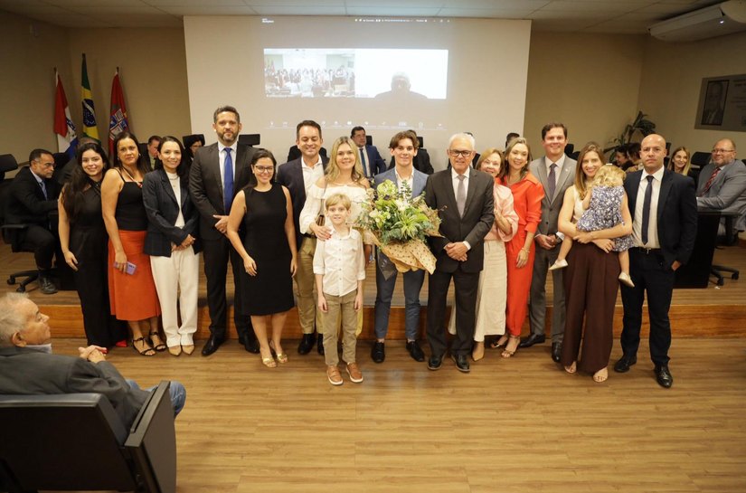 Procurador Marcos Méro é homenageado em sessão do Colégio de Procuradores
