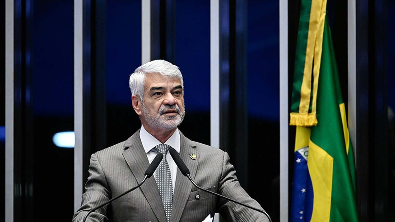 Humberto Costa anuncia reunião para retomar obra da Transnordestina