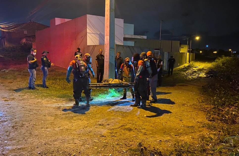 Corpo é encontrado dentro de saco em vala na Grande Aracaju