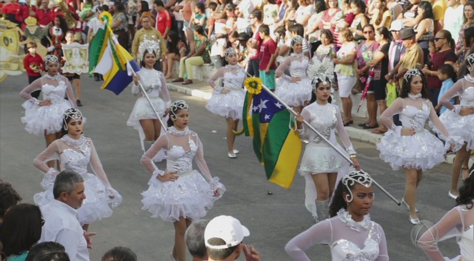 No interior, dia da independência também foi marcado com desfiles cívico