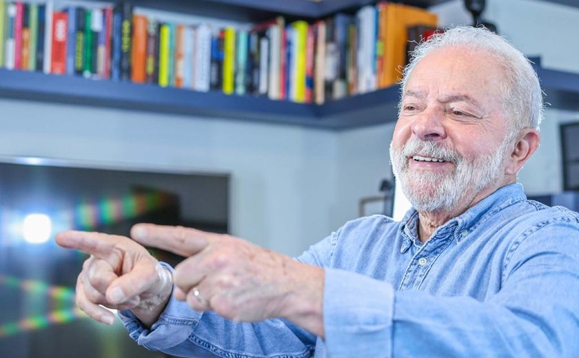 Lula: O país precisa de um governo forte que cuide do povo com carinho, chamego e cafuné