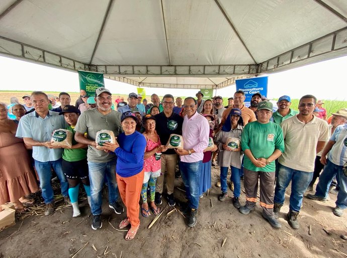 Prefeitura de São Miguel dos Campos lança 2ª edição do projeto 'Comida na Mesa' com plantio de feijão
