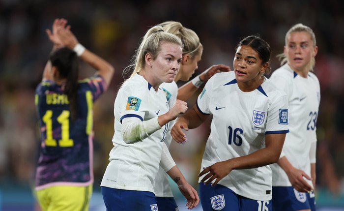 Lauren Hemp na partida entre Inglaterra e Colombia Lauren Hemp na partida entre Inglaterra e Colombia