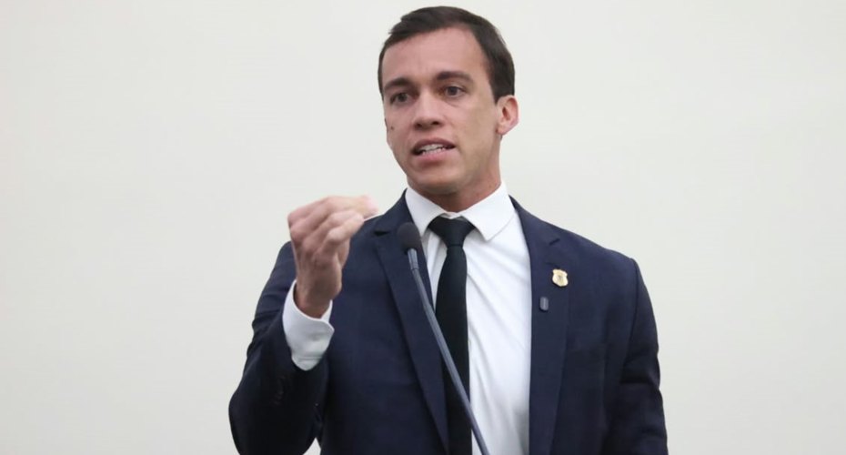 Delegado Leonam critica medidas do Governo e reforça papel fiscalizador da Assembleia