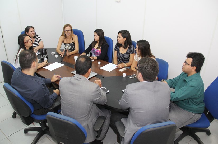 Arapiraca e Defensoria Pública discutem melhorias no abastecimento das UBSs