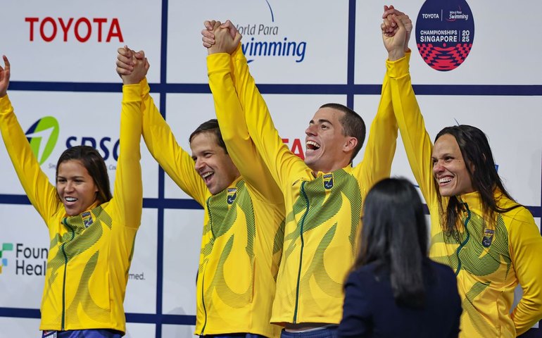 Com direito a recorde mundial, Brasil brilha no Mundial de natação