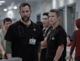 Astros de 'The Pitt' explicam saída repentina de Dra. Mohan após 2ª temporada