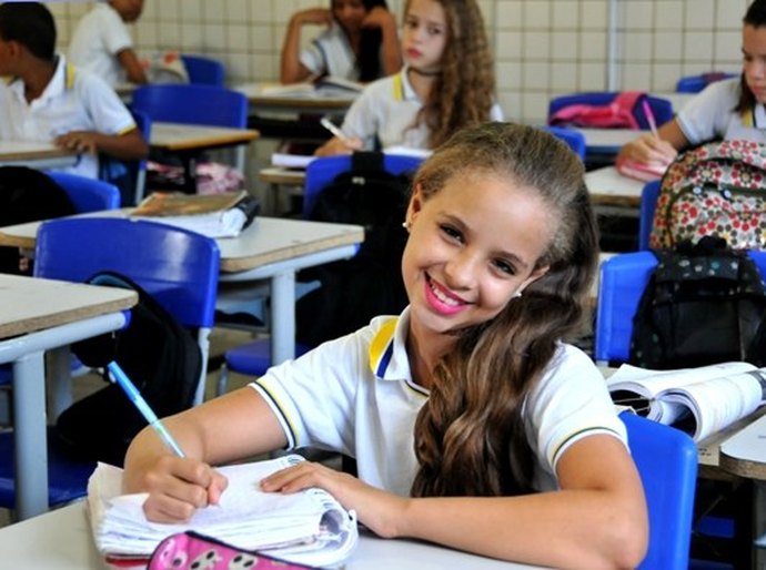 Mais de 70 escolas da rede estadual estão sendo recuperadas pelo Governo
