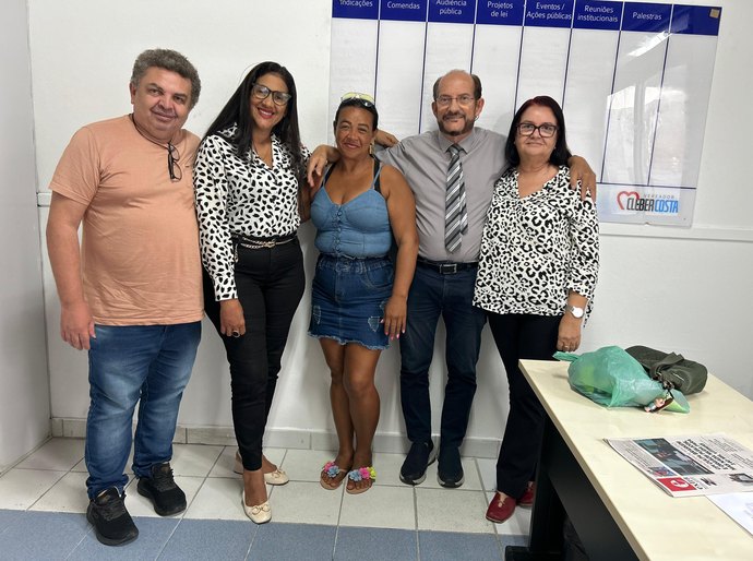Vereador Dr. Cleber Costa lidera iniciativa de alfabetização para profissionais do sexo em Maceió