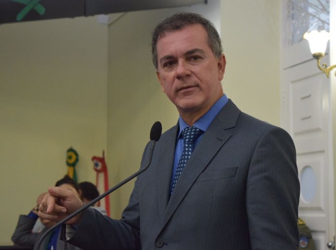 Medeiros critica a forma como estão sendo feitas revisões do auxílio-doença