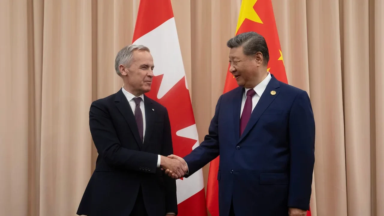 China insta o Canadá a romper com a influência dos EUA durante a visita do primeiro-ministro Carney a Pequim.