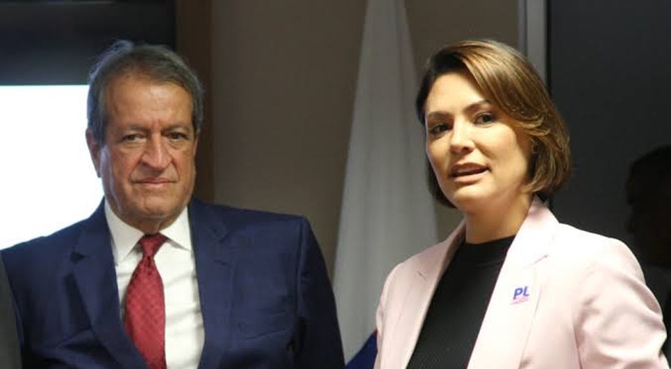 Valdemar Costa Neto, presidente do PL, e Michelle Bolsonaro, ex-primeira-dama do Brasil