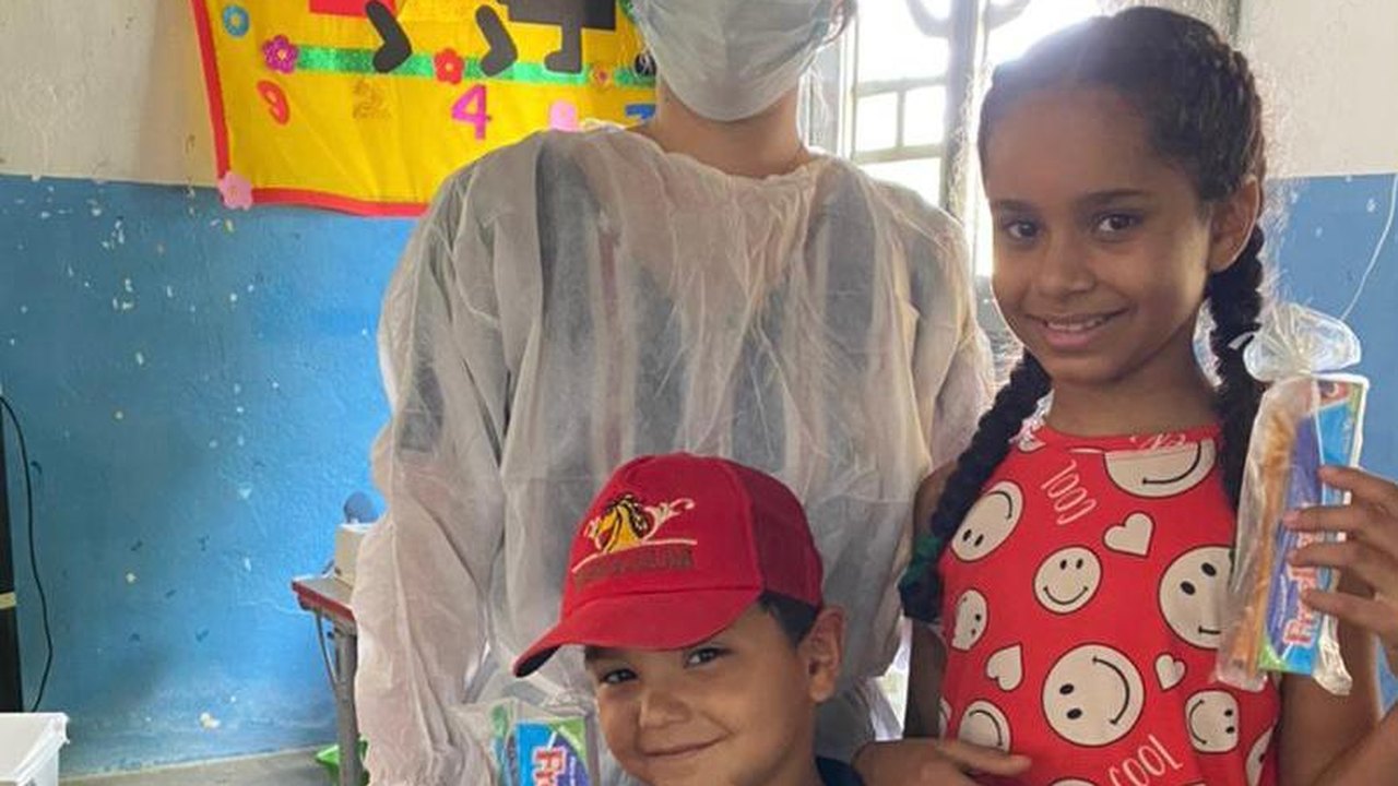 Programa Saúde na Escola entrega kits de higiene bucal em Santana do Mundaú
