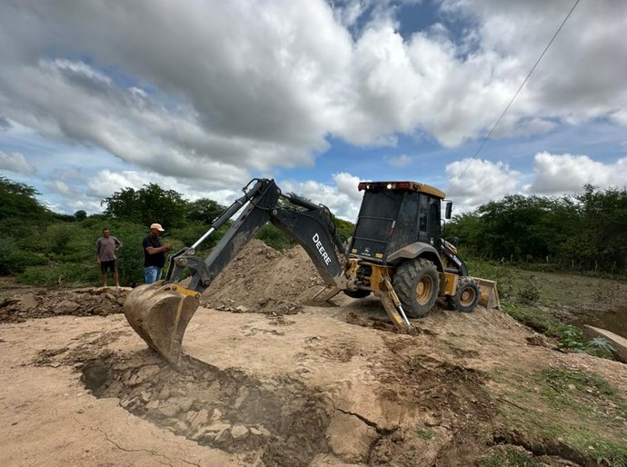 Em regime de plantão , Prefeitura de Delmiro Gouveia realiza diversas ações neste domingo