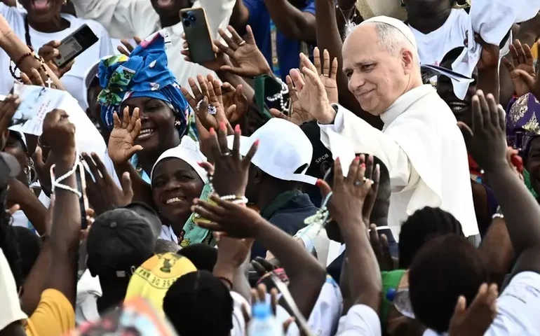 Leão XIV convida jovens para 'grande projeto': o de 'construir um mundo melhor'