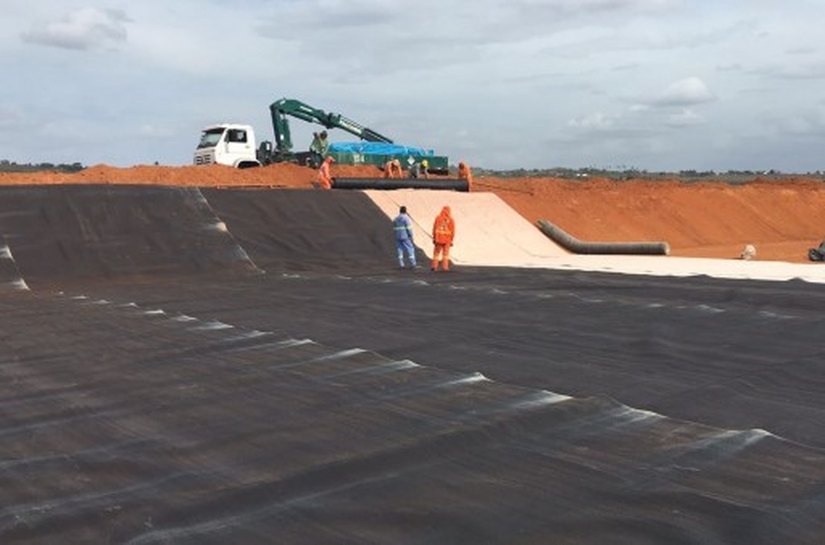 Arapiraca: CTR recebe manta de impermeabilização do solo
