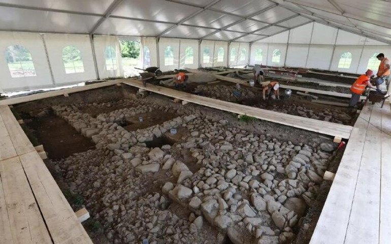 Parede romana de 2 mil anos encontrada na Suíça pode indicar vila ou templo da era de César