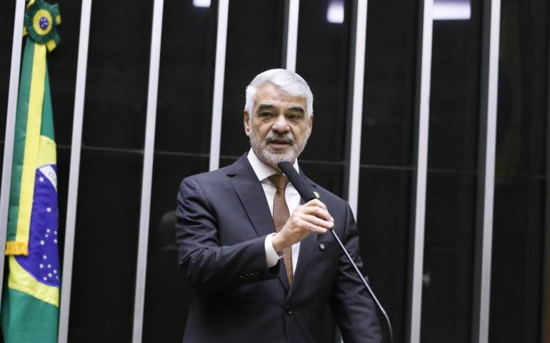 Senador Humberto Costa é o novo presidente do Parlasul