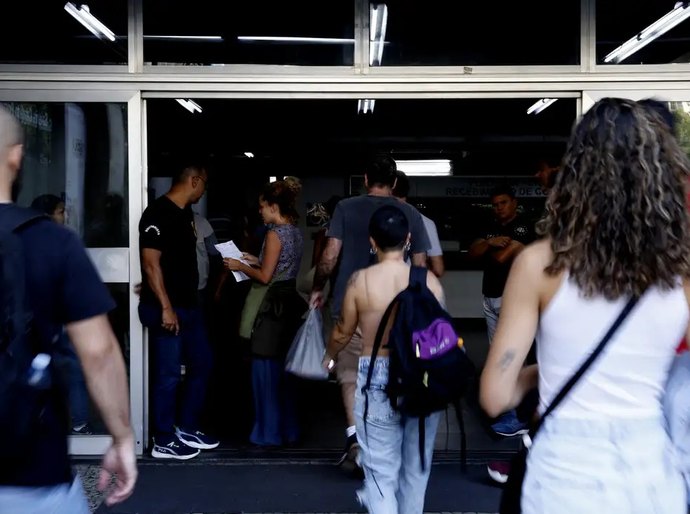 Ministério Público pede suspensão do CNU 2025 por falhas nas cotas