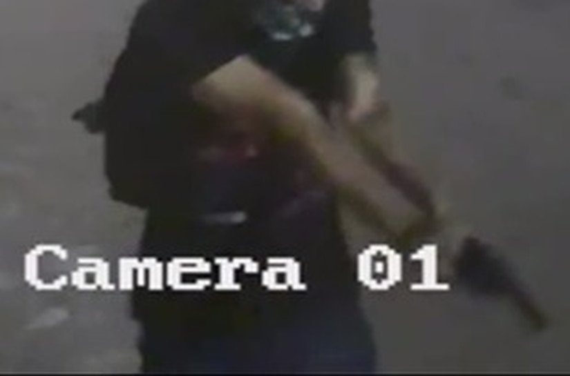 Polícia Civil divulga imagens de suspeito de homicídio no Jacintinho; confira
