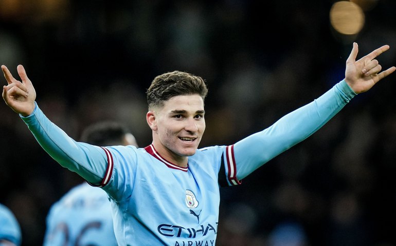 Julián Álvarez deixa o Manchester City e assina com o Atlético de Madrid até 2030