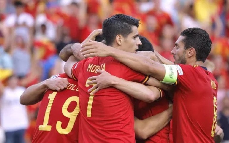 Espanha vence e conta com derrota de Portugal para ser 1º na Liga das Nações