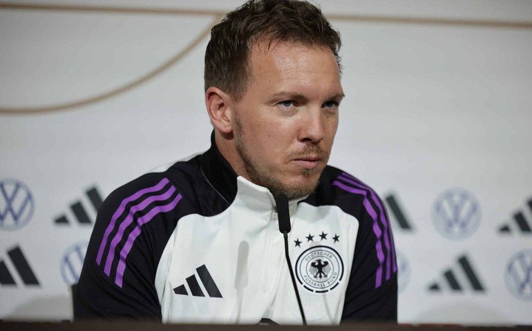 Técnico da Alemanha critica pesquisa sobre convocação de 'mais jogadores brancos': 'Racista'