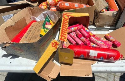 Vigilância Sanitária apreende 100kg de produtos vencidos em feira na Levada