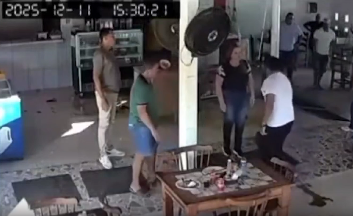 Informação inicial aponta que o homem chegou ao local exigindo dinheiro