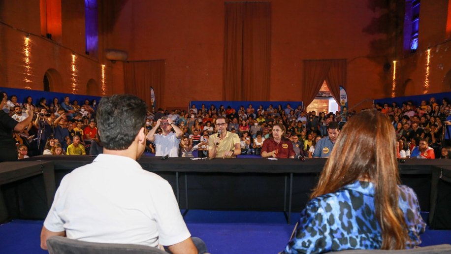 Rodrigo e Jó lotam evento para construção coletiva de plano de governo