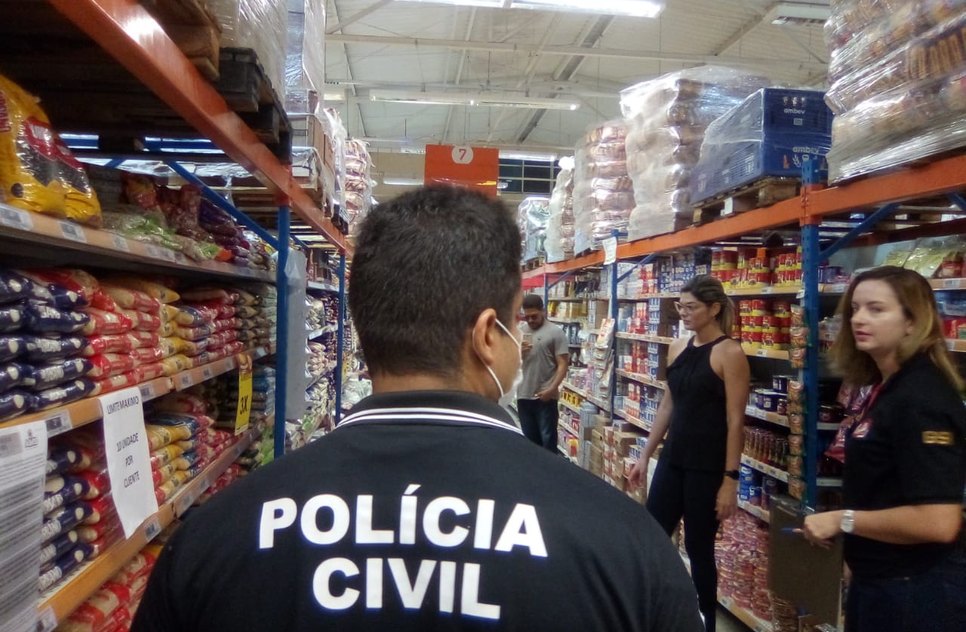 FISCALIZAÇÃO SUPERMERCADO / Foto: SSP/SE