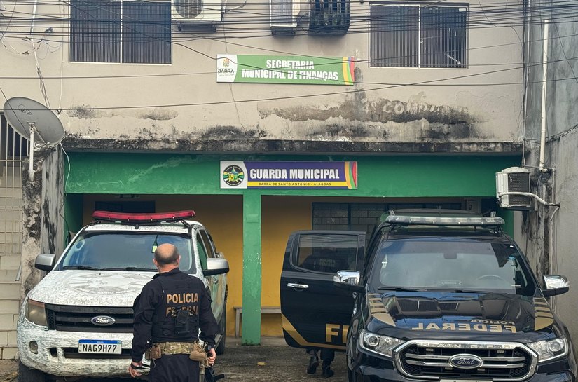 PF cumpre mandados em operação que apura compra de votos com recursos da Prefeitura de Barra de Santo Antônio