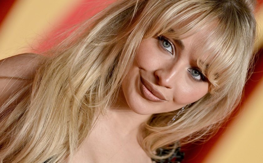 Sabrina Carpenter alcança recorde que os Beatles mantinham há mais de 60 anos
