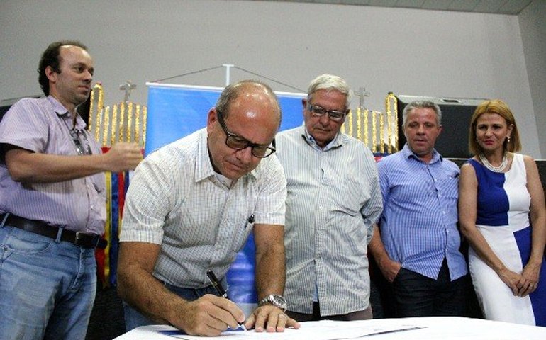 Governo do Estado assegura restauração da rodovia AL-210