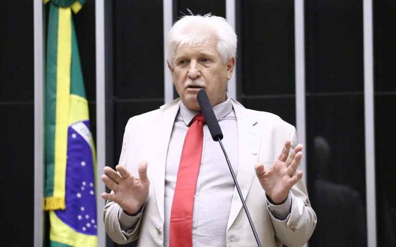 Comissão aprova regulamentação da profissão de agente indígena de saúde e de saneamento