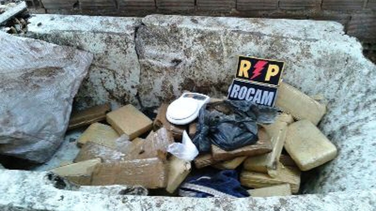 Radiopatrulha apreende 54 kg de maconha no Dique Estrada