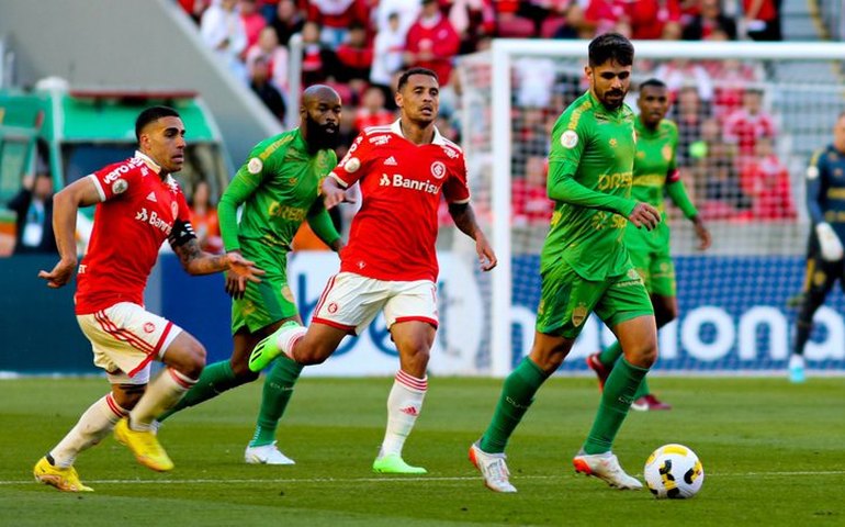 Inter bate Cuiabá, completa cinco jogos sem derrota e é vice-líder do Brasileirão
