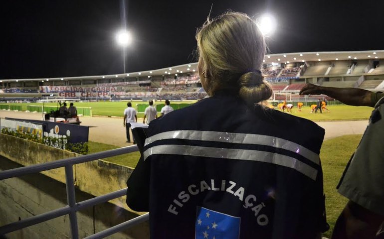 Coren-AL fiscaliza cumprimento do estatuto do torcedor em jogo no estádio rei Pelé