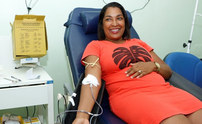 Mulheres podem doar sangue, caso não estejam grávidas ou amamentando