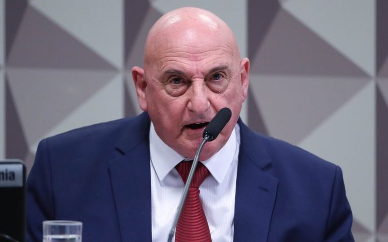 Oposição quer prisão de general G. Dias após depoimento na CPMI do 8 de janeiro