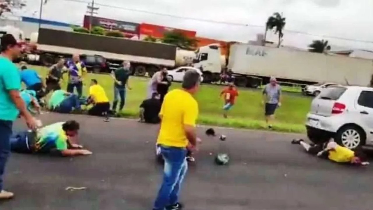 Justiça mantém prisão preventiva de homem que atropelou manifestantes em bloqueio