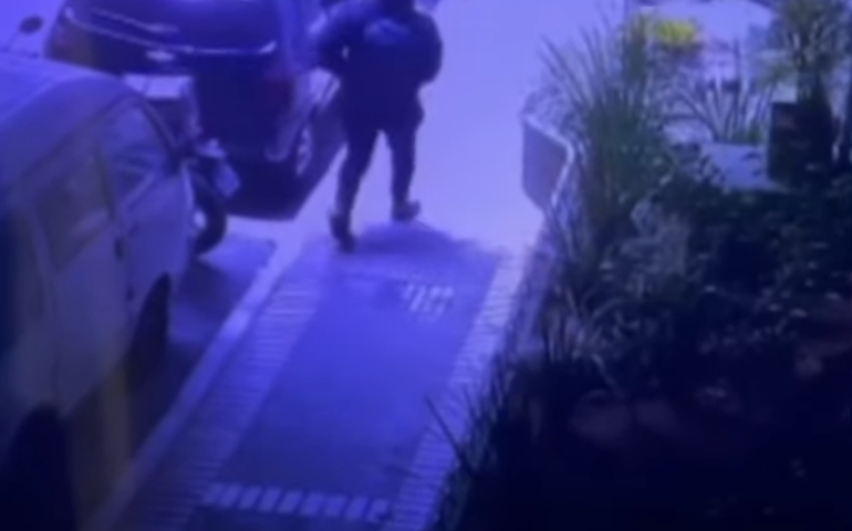 Jovem morto em assalto em Pinheiros: vídeo mostra namorados sendo agredidos pelos ladrões